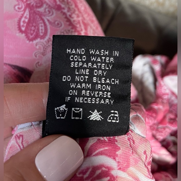 Beautiful Vanity floral Dress Size Sm - Picture 6 of 7